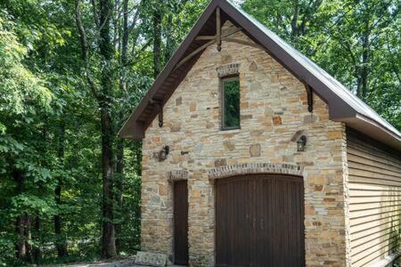 Cozy 2 Bedroom Cabin Nestled In Wooded Hideaway Monterey Exteriér fotografie