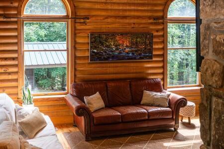 Cozy 2 Bedroom Cabin Nestled In Wooded Hideaway Monterey Exteriér fotografie