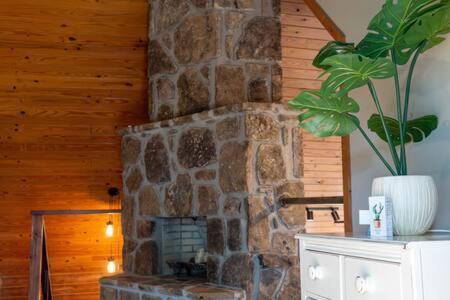 Cozy 2 Bedroom Cabin Nestled In Wooded Hideaway Monterey Exteriér fotografie