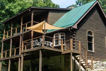 Cozy 2 Bedroom Cabin Nestled In Wooded Hideaway Monterey Exteriér fotografie